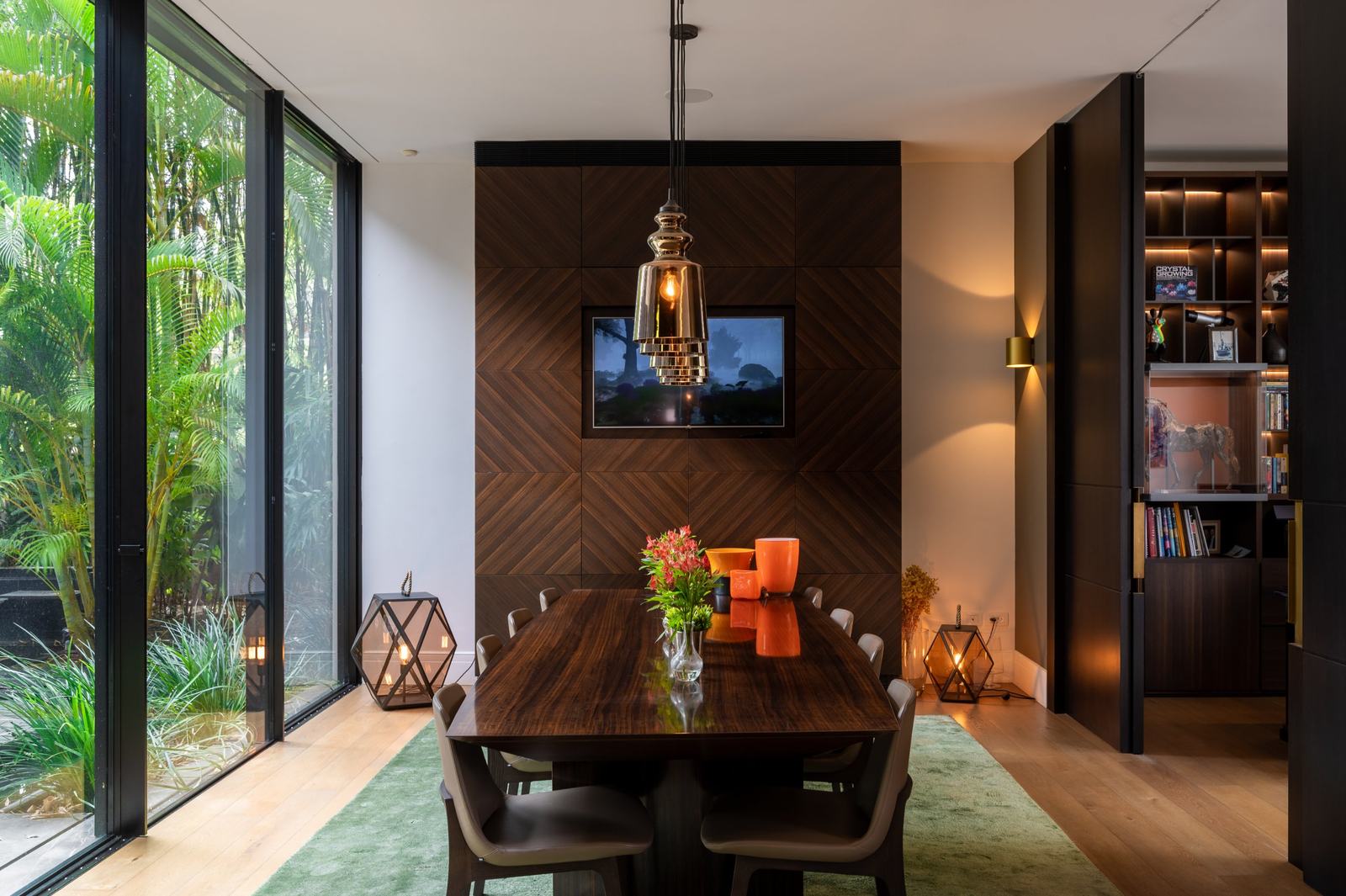 Bamboo courtyard house, photographed by Re-Capture