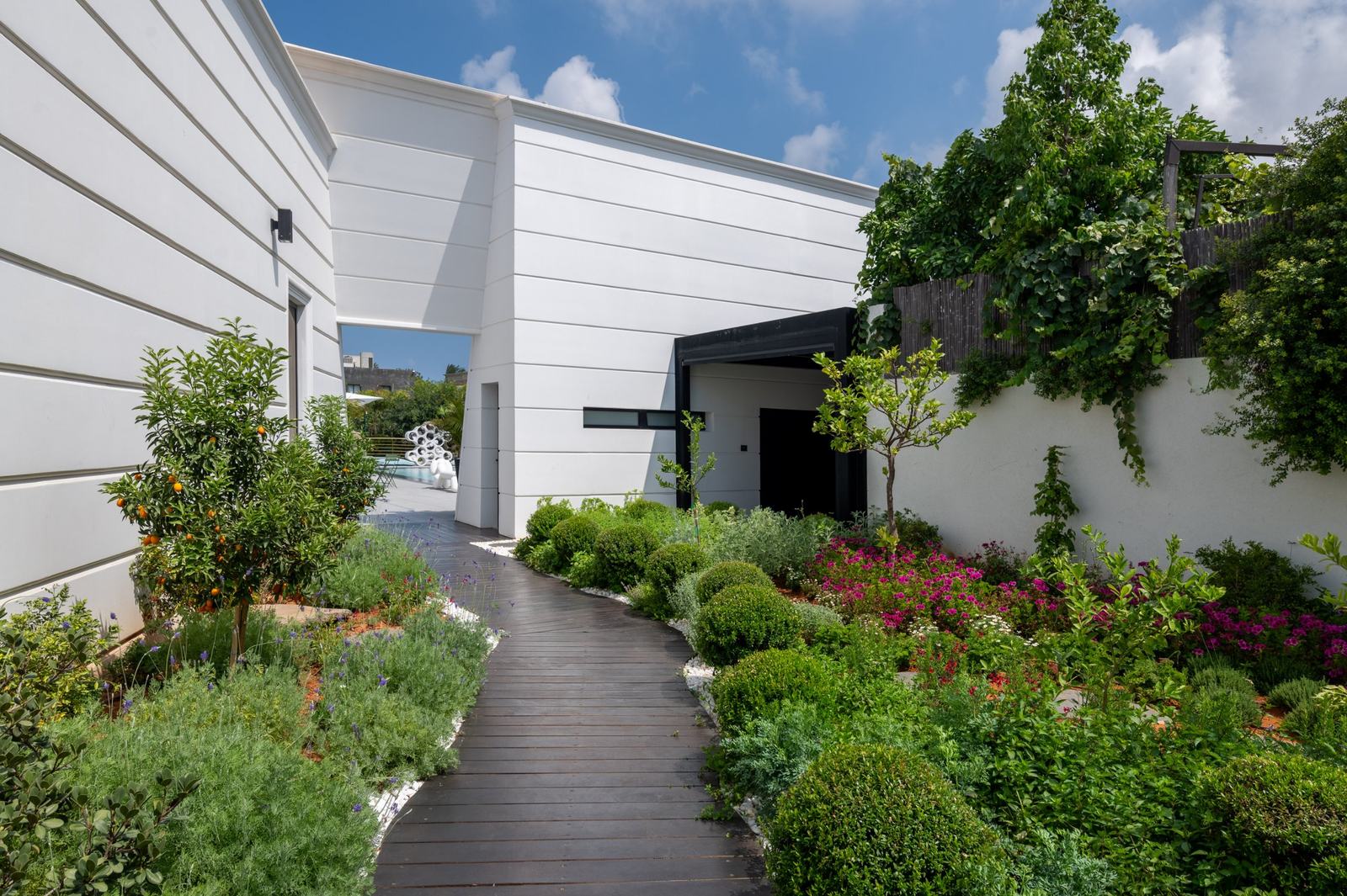 Modern pool house listing, photographed by Re-Capture