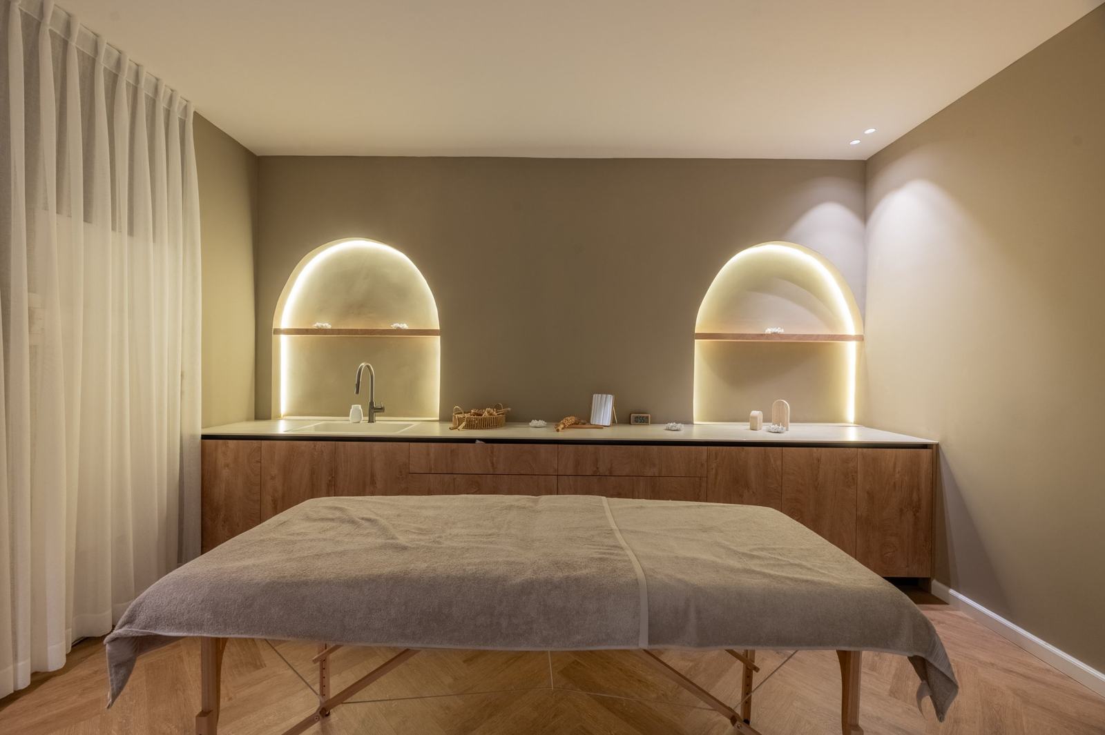 Aesthetic clinic, photographed by Re-Capture
